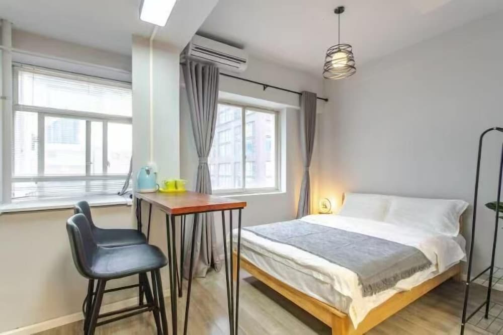 Xihe Light Luxury Self-service Apartment