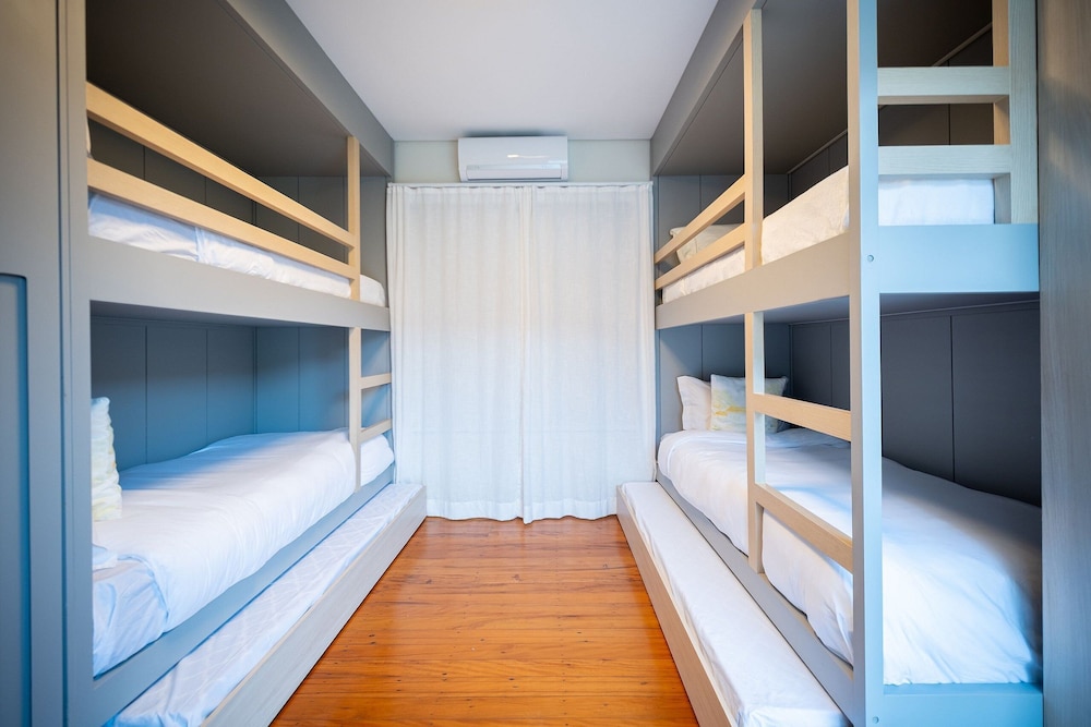 Angra - Mombaça | Mansão Espetacular Beira-Mar, 7 Suites - por Casapē Rio