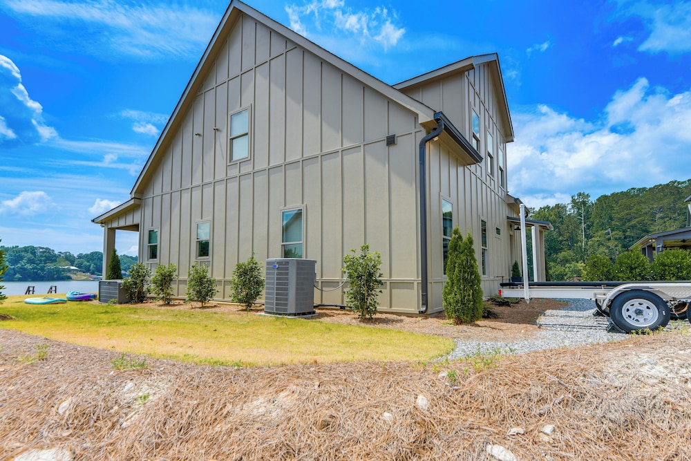 Waterfront Alexander City Home w/ Private Dock! view 2