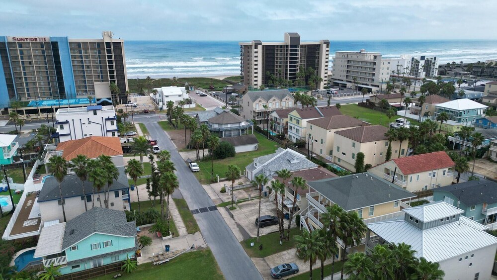 121 Snapper By The Sea 4 Bedroom Home