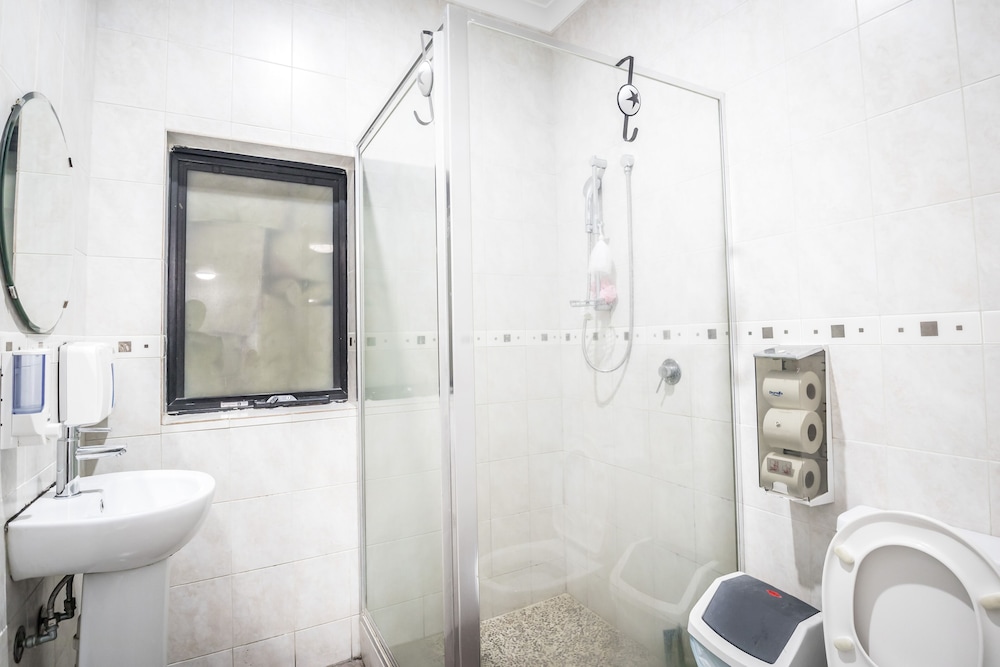 Downtown Backpackers Hostel - note - Valid Passport required for check in