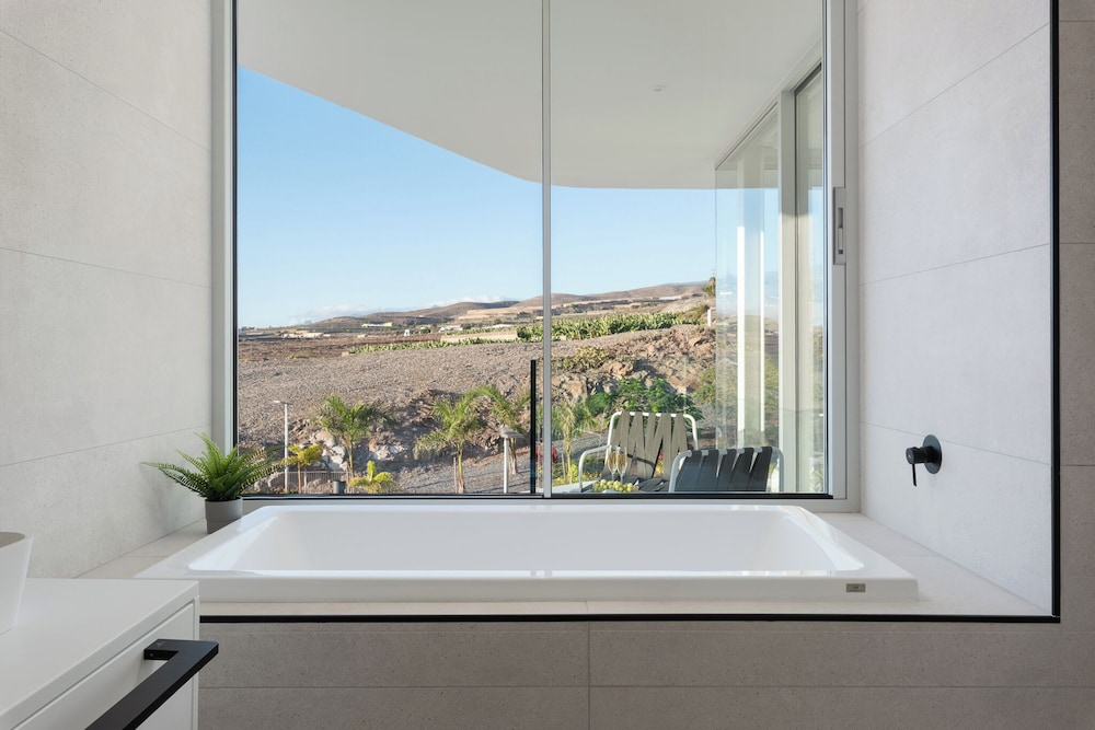 Villa Superior 1 - Casangular by Upper