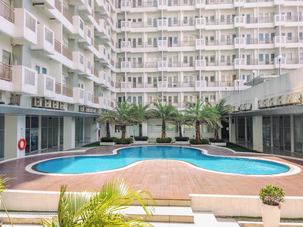Modern Look 1BR at Sentul Tower Apartment