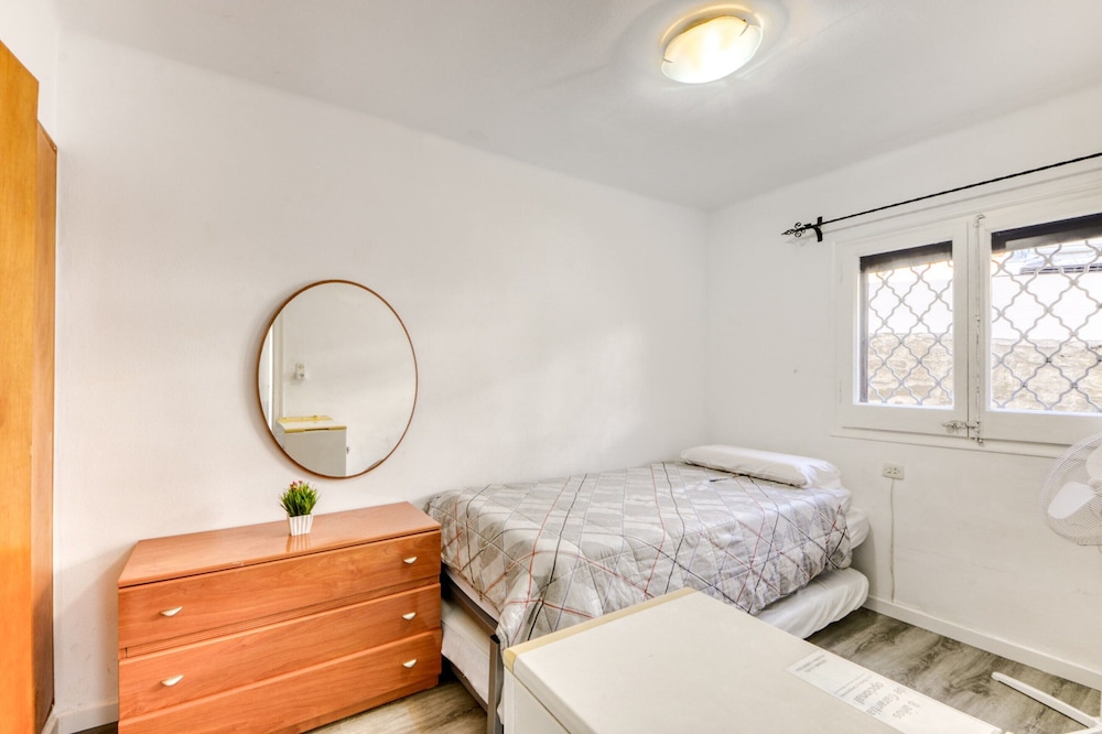 Apartment in Rosas Near Playa de Canyelles