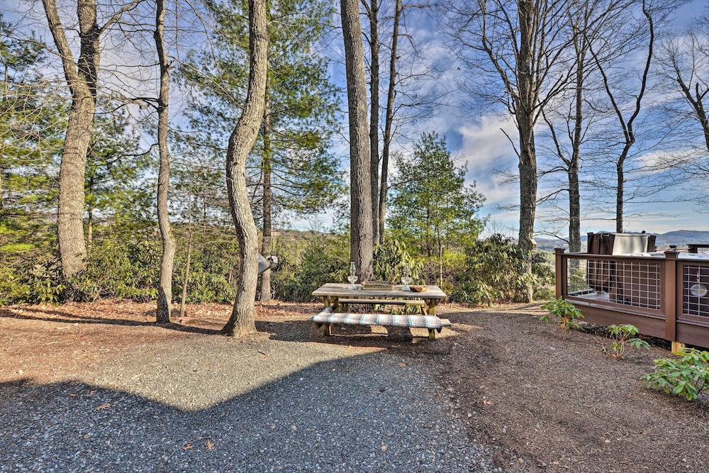 Cabin Near Boone w/ Hot Tub  Mountain Views - Property Image 7