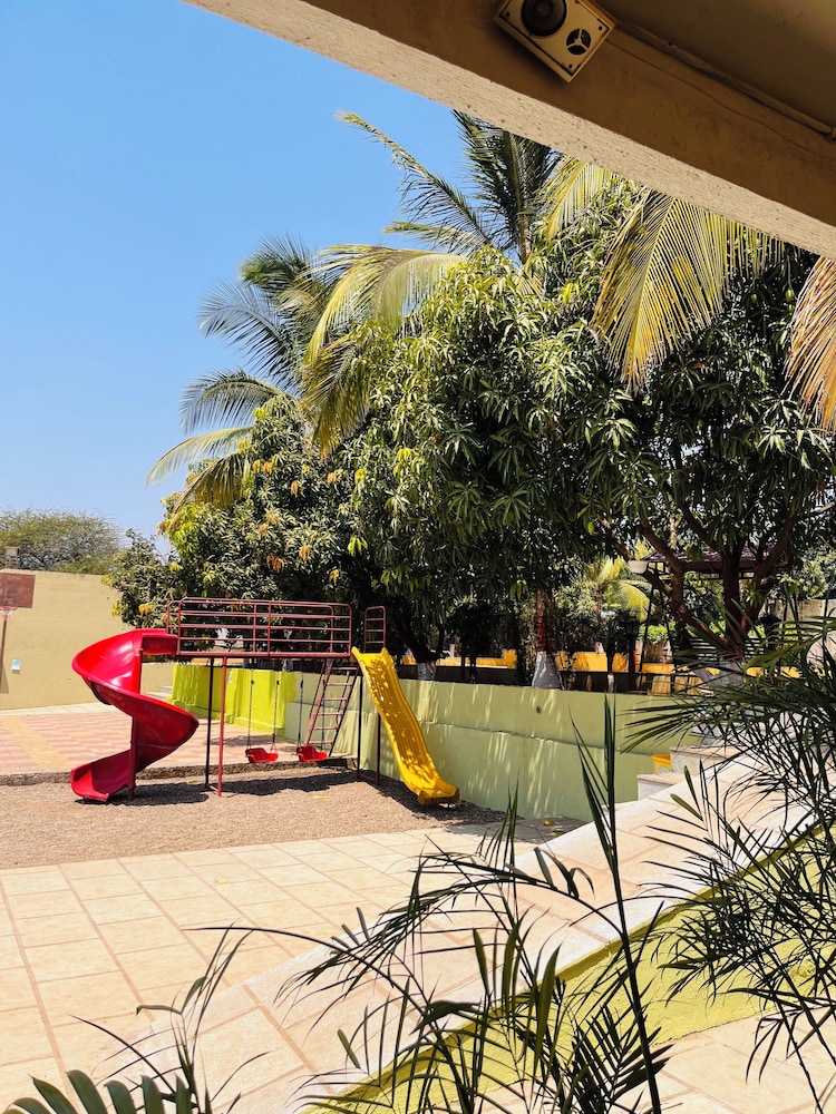 LION PARK HOTEL AND RESORT