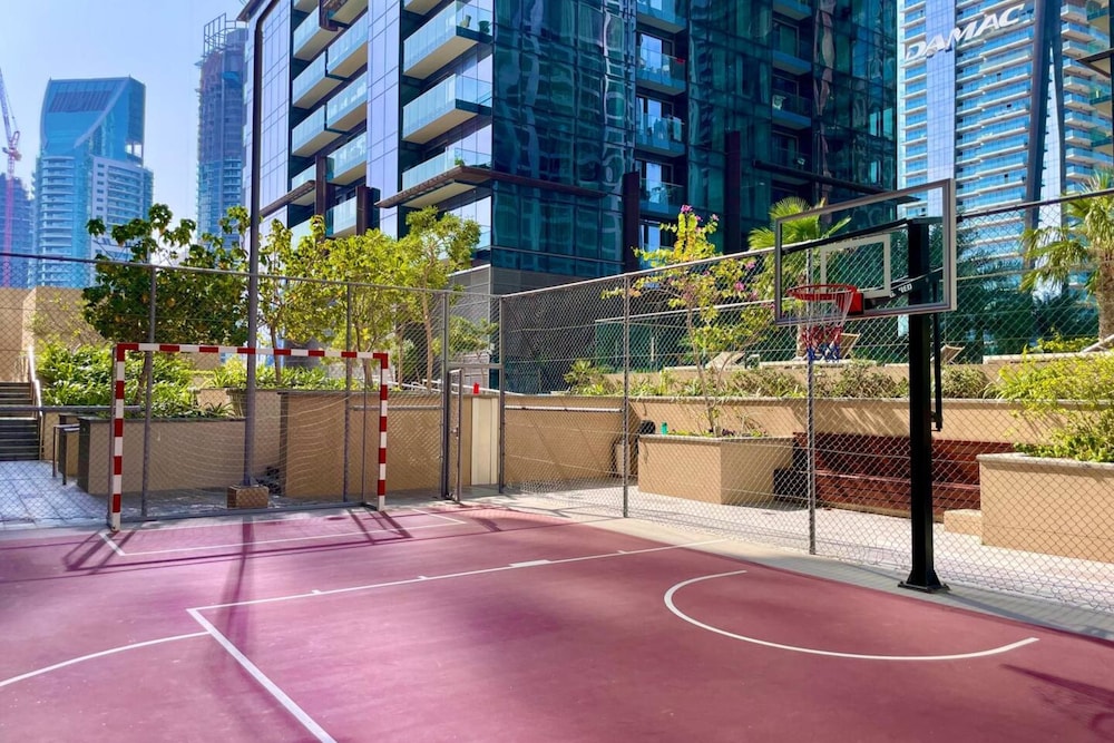 Stunning 1BD Apartment 15mins to Marina Promenade!