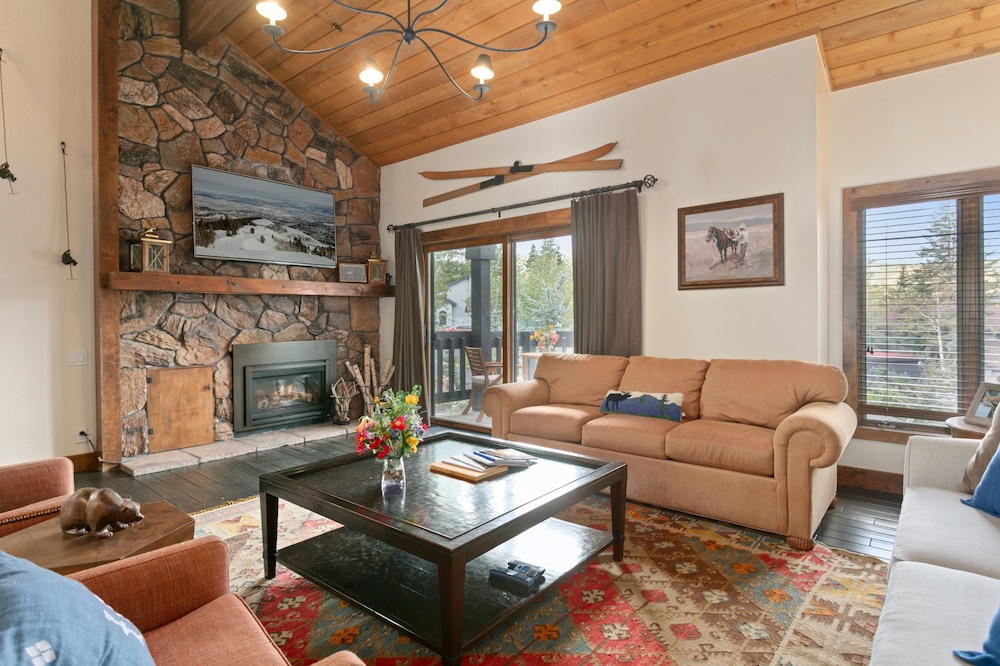 Ridgepoint - Three Bedroom with Spa #128 3 Condo