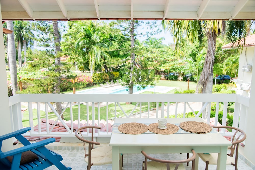 El Pelicano Apart-Hotel