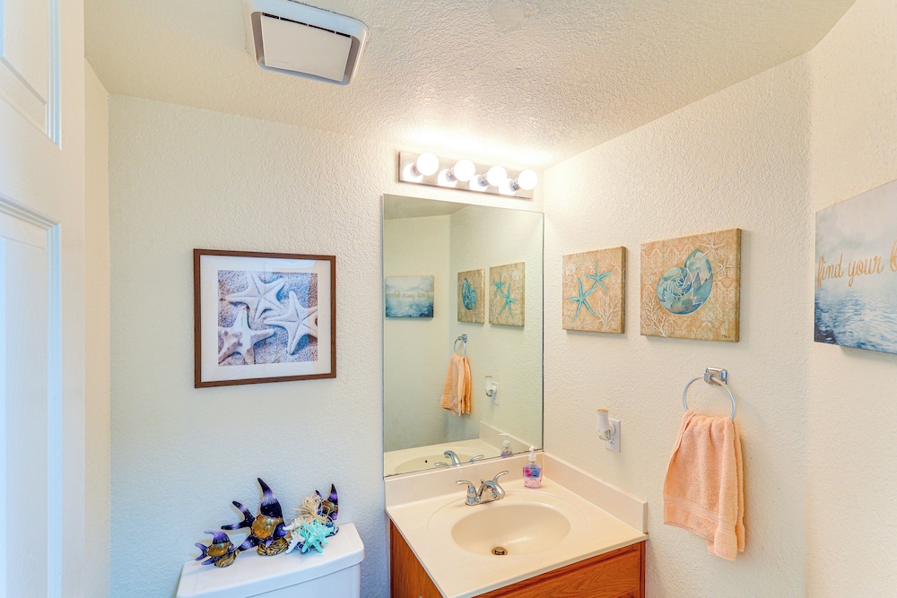 Pool, Games & Patio Bar! Epic Bullhead City Oasis