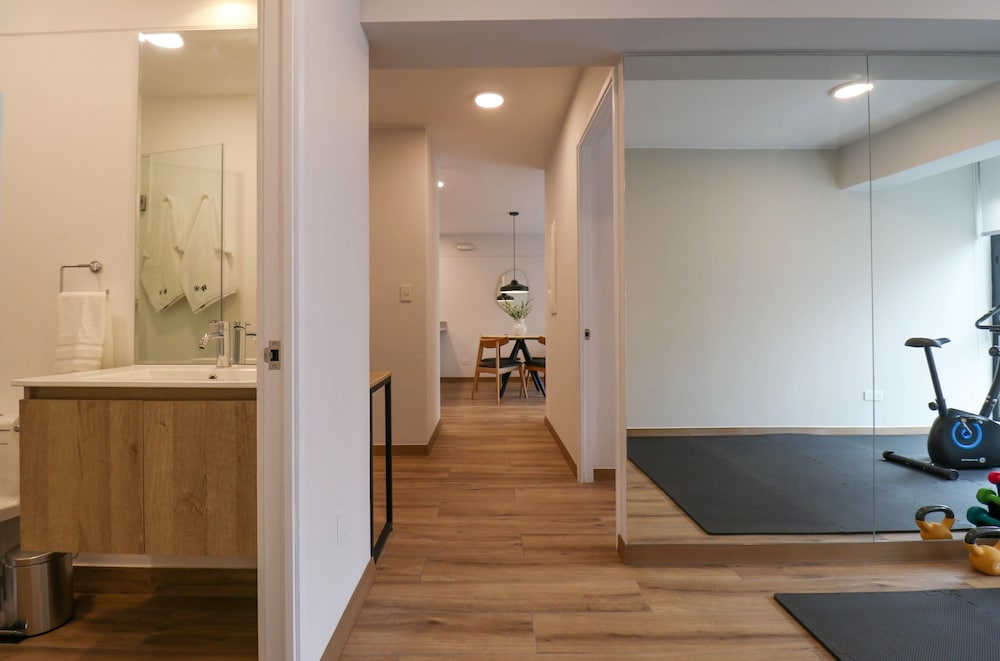 w Exceptional 2BR w Balcony in Miraflores