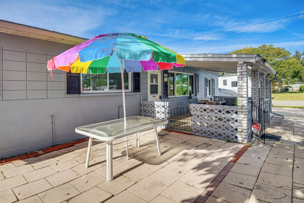 4 Mi to Shore: Family Home in Daytona Beach