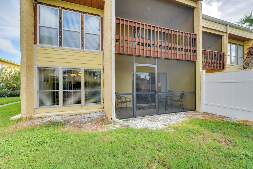 3 Mi to Siesta Key Beach: Condo w/ Heated Pool!