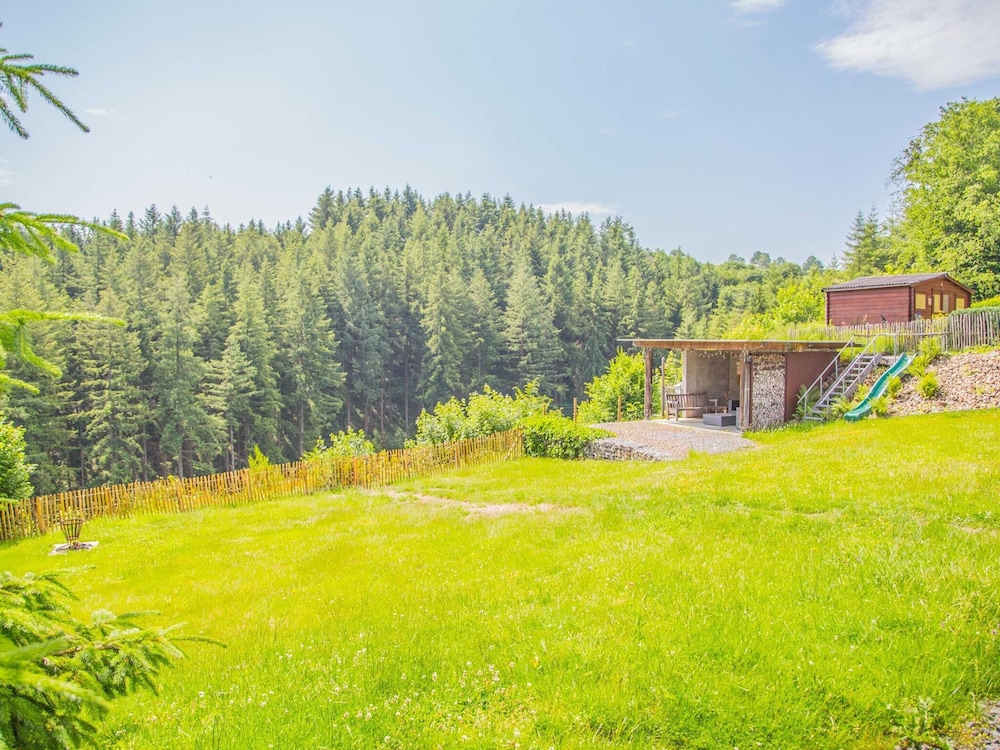 Holiday Home With a Terrace in Warisy