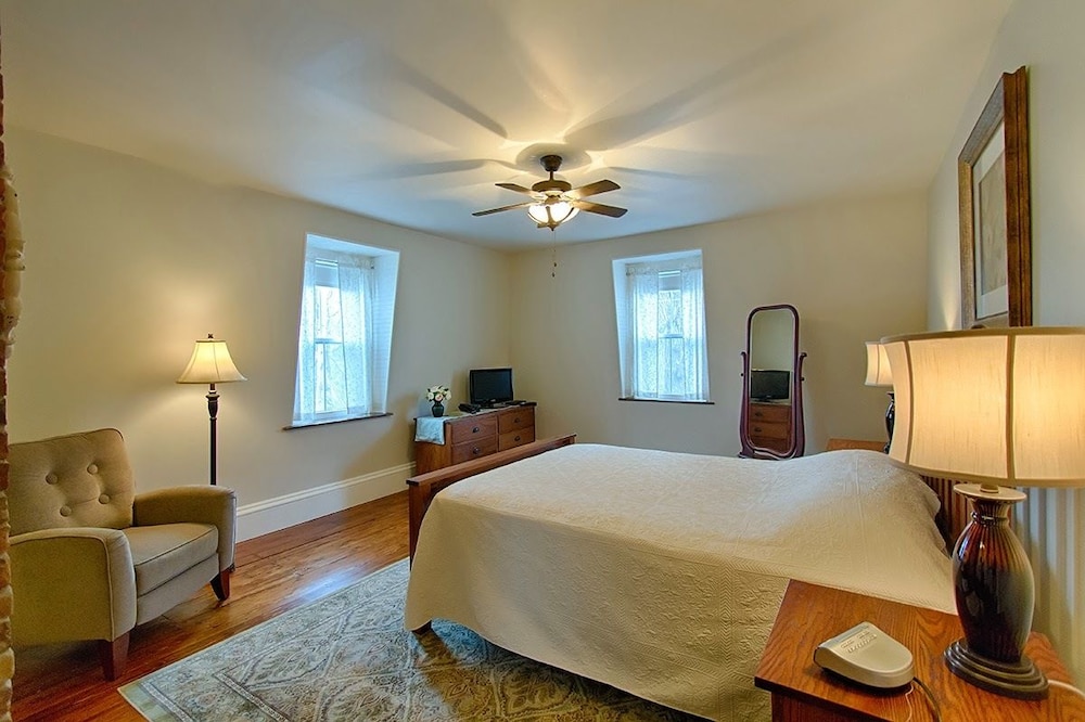 Rayski Guest House