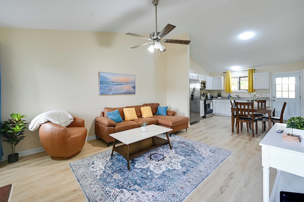 Greenville Getaway: Close to Campus + Stadium!