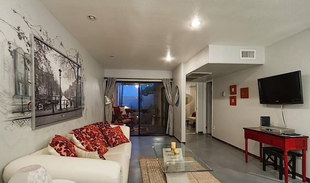 Amour By Signature Vacation Rentals