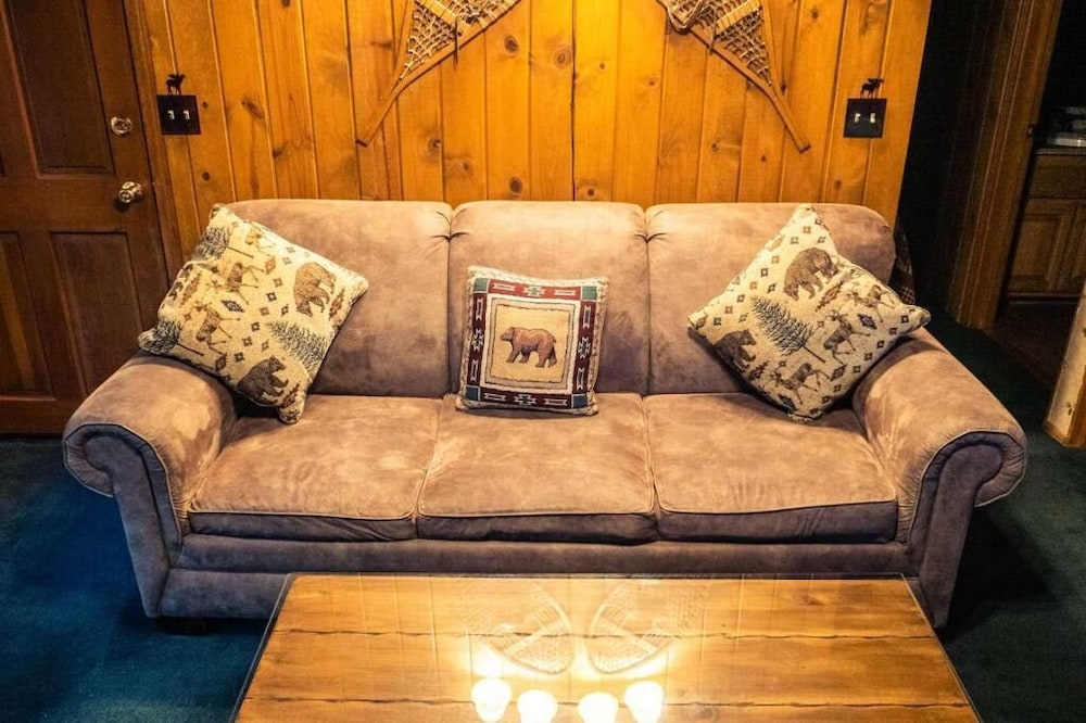 Eagle's Nest Lodge