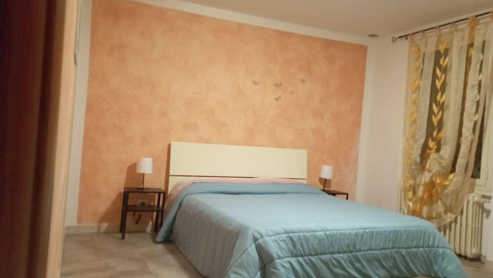 Accomodation With two Beds in the Historic Center of Ciriè