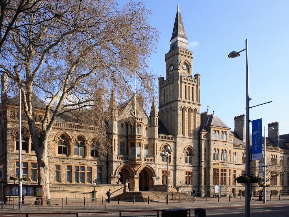 TravelStop #London-Ealing