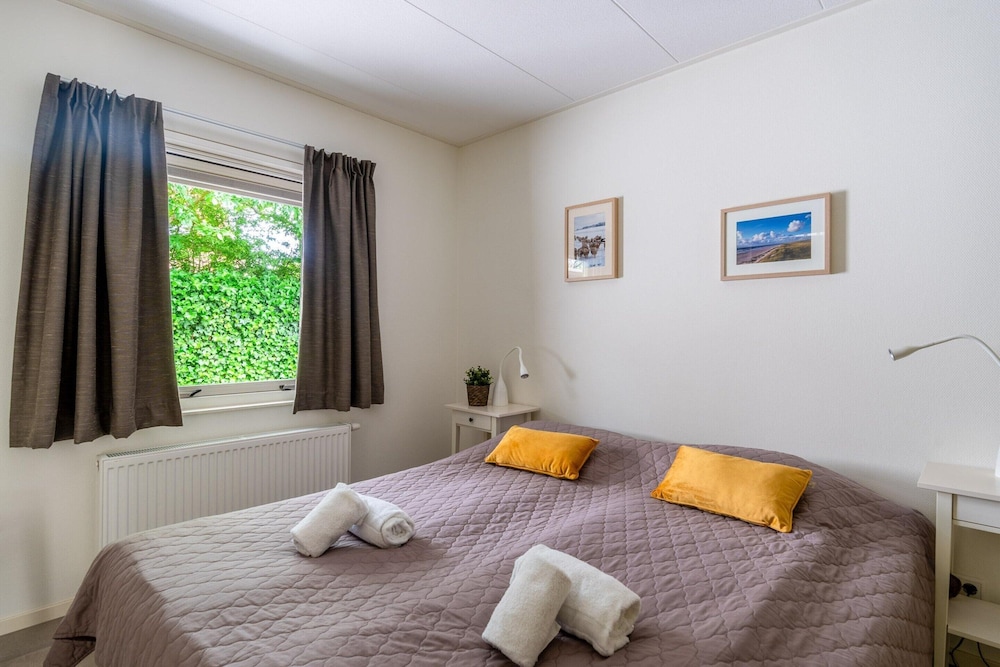Tastefully Furnished Country House for 6 People