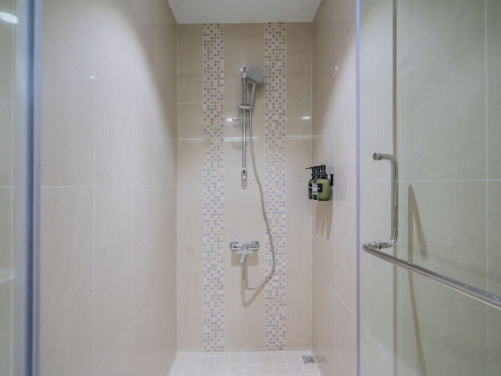 Glamorous Apartment Facing Burj Khalifa