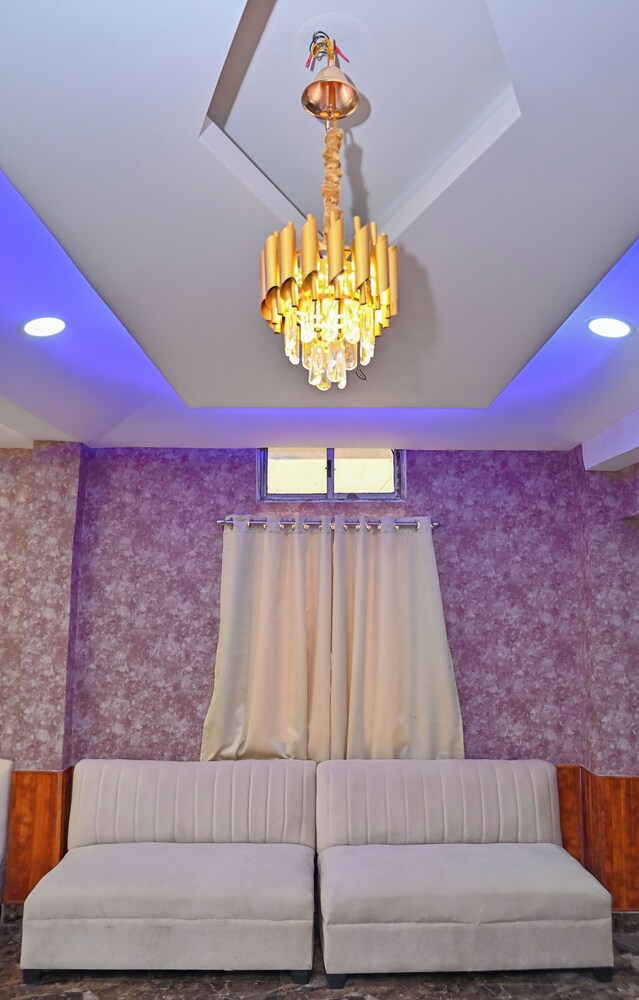 Holiday Inn Guest House