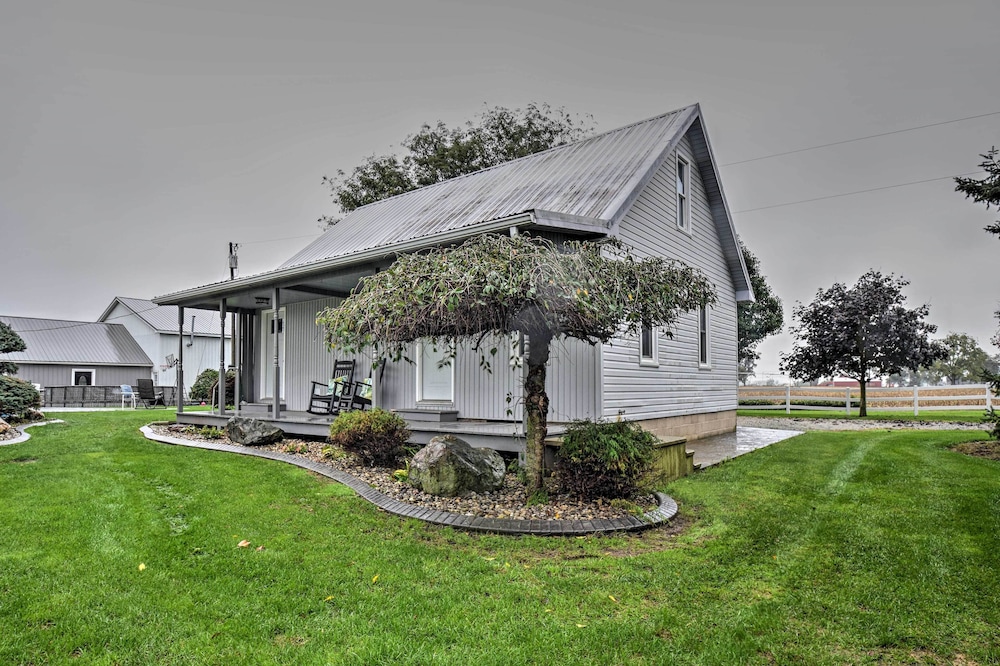 Cozy Goshen Farmhouse ~ 9 Mi to Amish Acres view 3