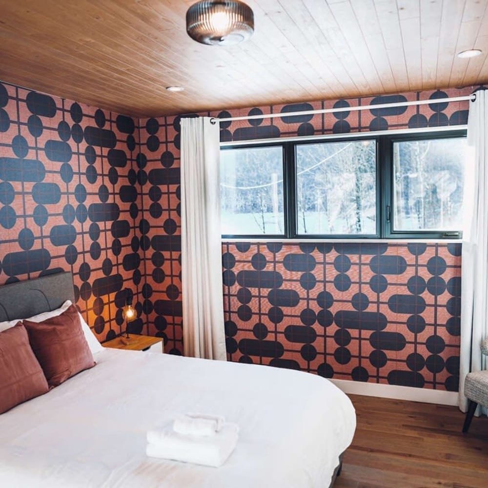 Lakeview Mid Century Luxury Cottage Citq 311414