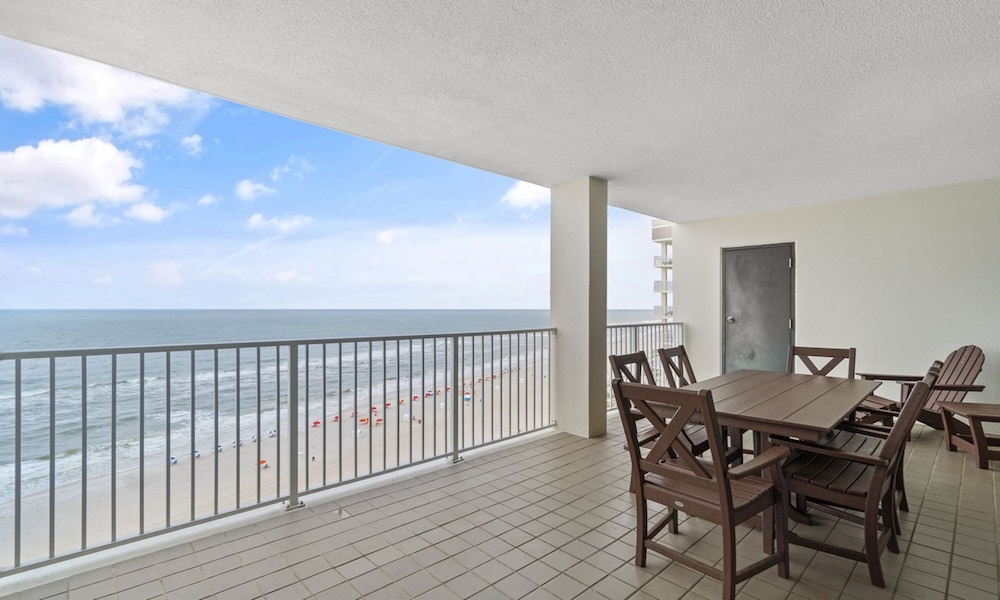 Pelican Pointe 1203