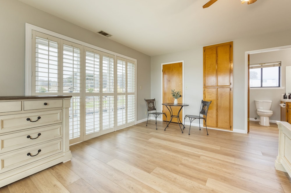 Mendel Manor by Avantstay Walk to Beach Large Deck Patio
