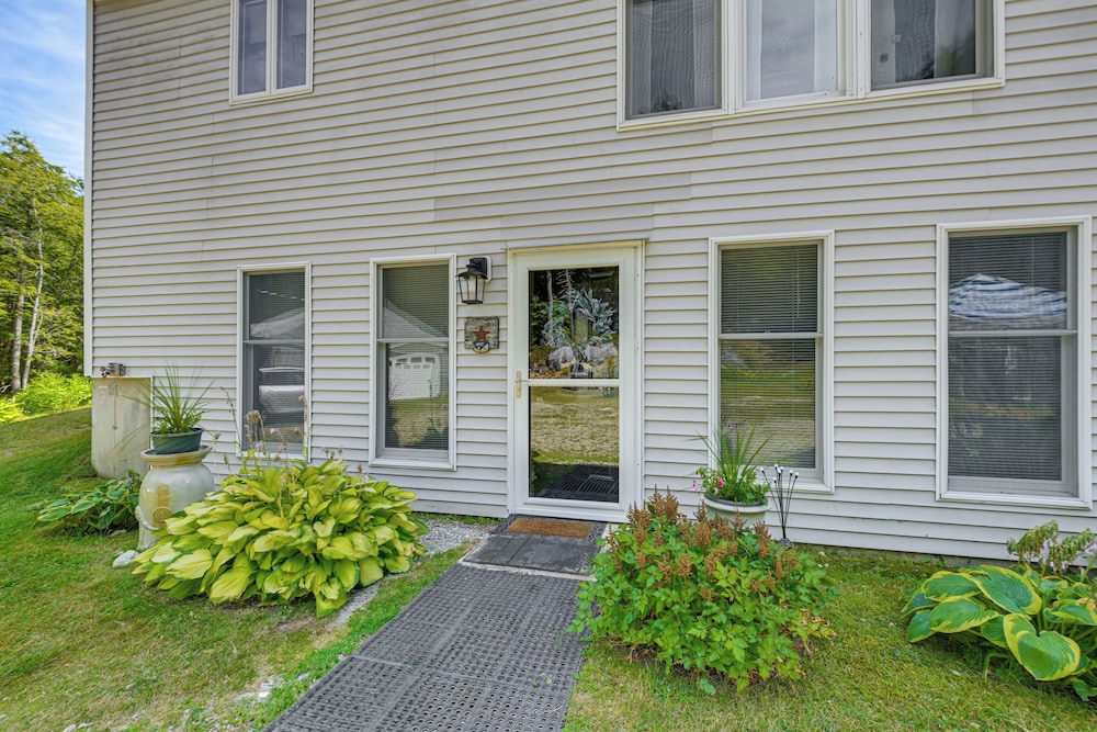 Explore Coastal Maine! Cozy Apt w/ Yard & Garden