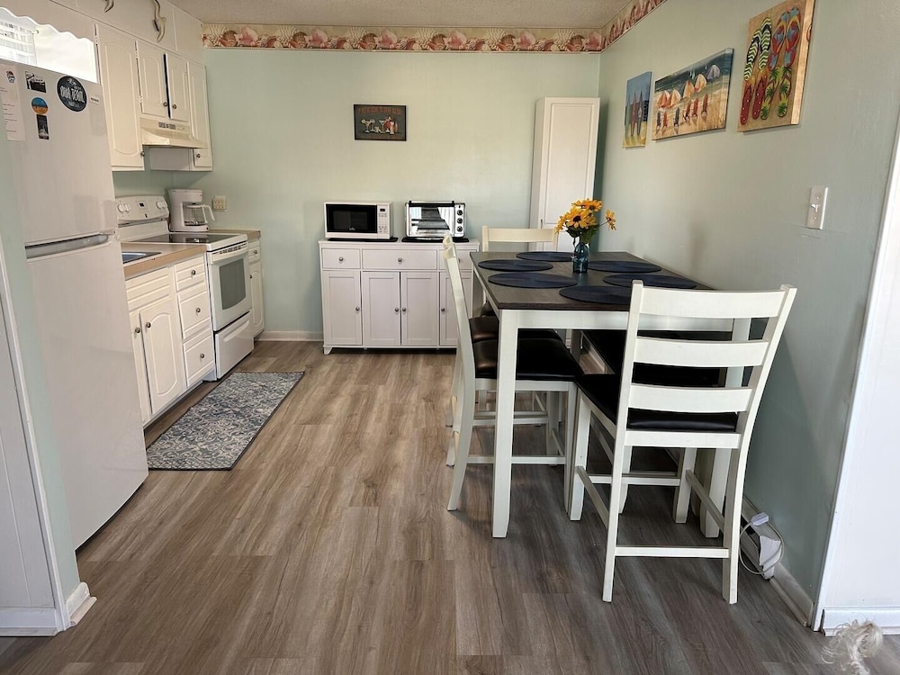Bianchi 1 - Ocean City, Md 2 Bedroom Condo by RedAwning view 2