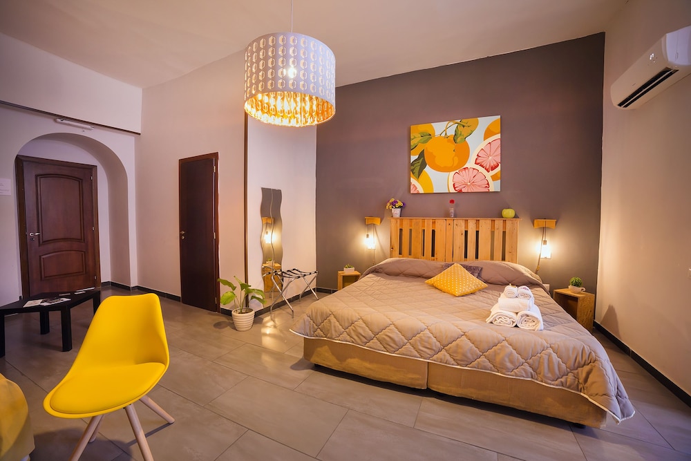 B&B Le 4 Stagioni Dante's Suites by ClaPa Group Dislocated Hospitality