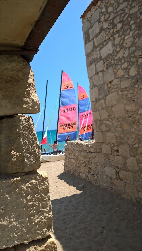 Asterias Studios Apartments