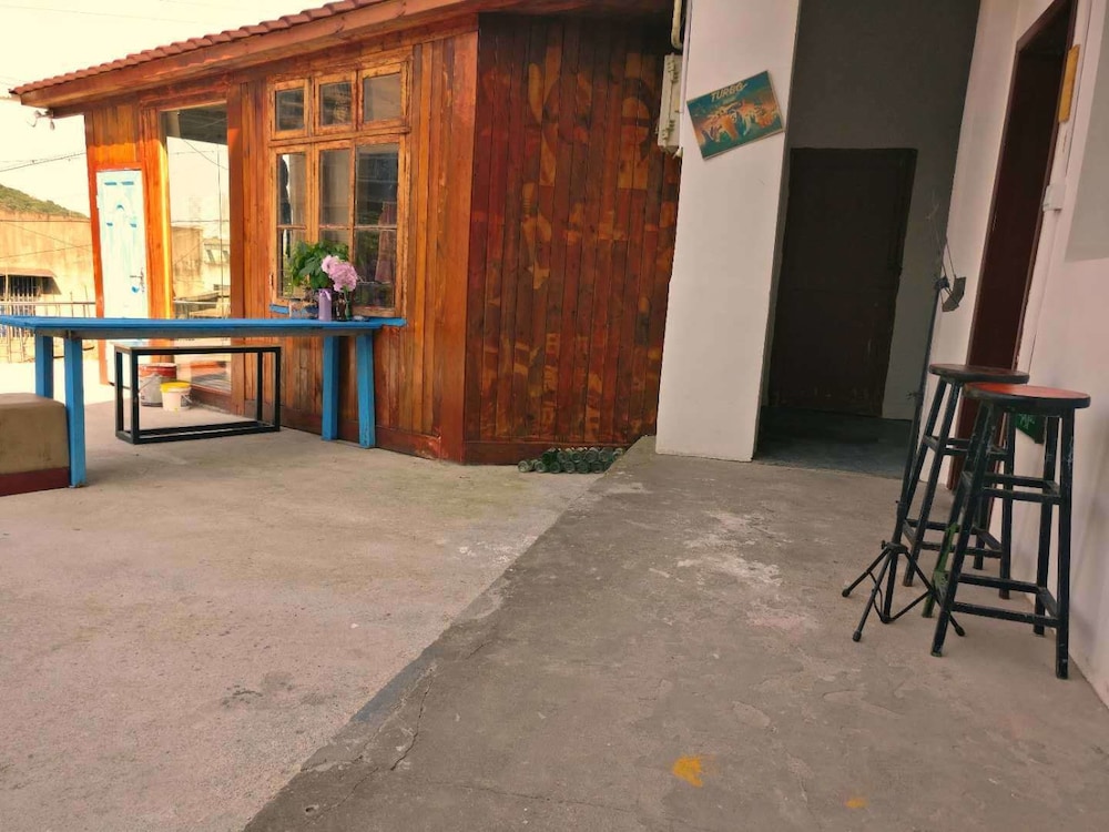 Changsha On the Road Youth Hostel