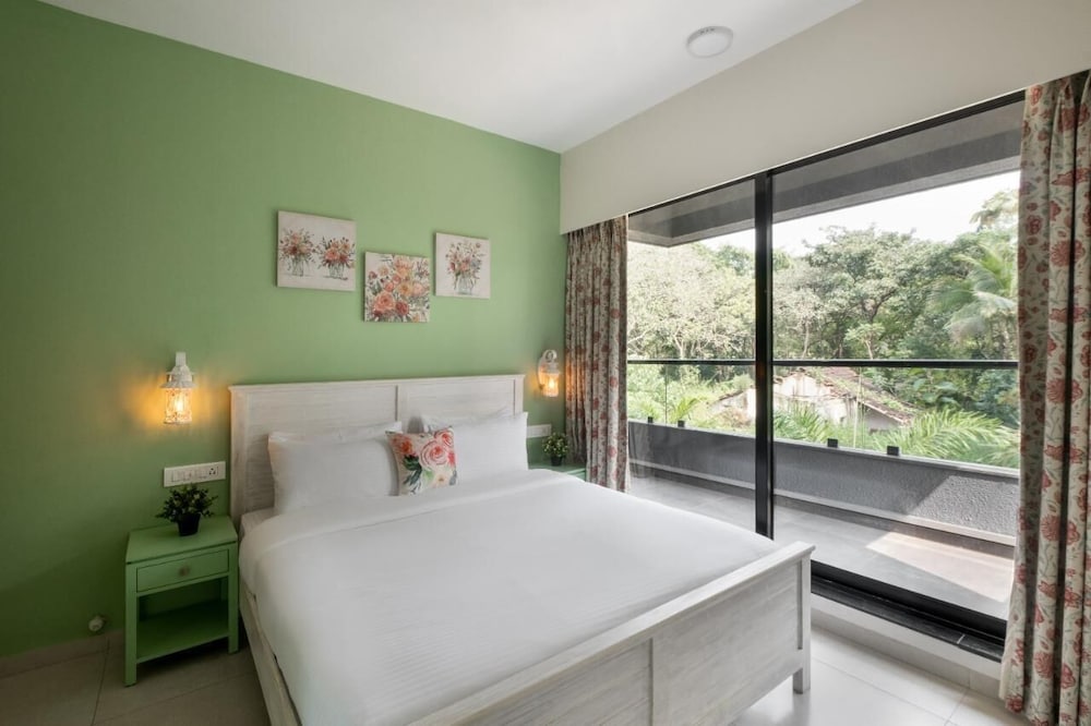 Luxury Apartment with Pool in Assagao-09