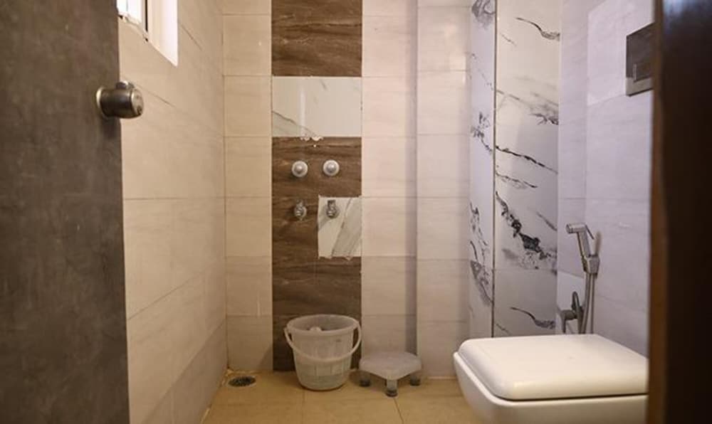 FabHotel Reconnect Suites - Near IGI Airport - New Delhi