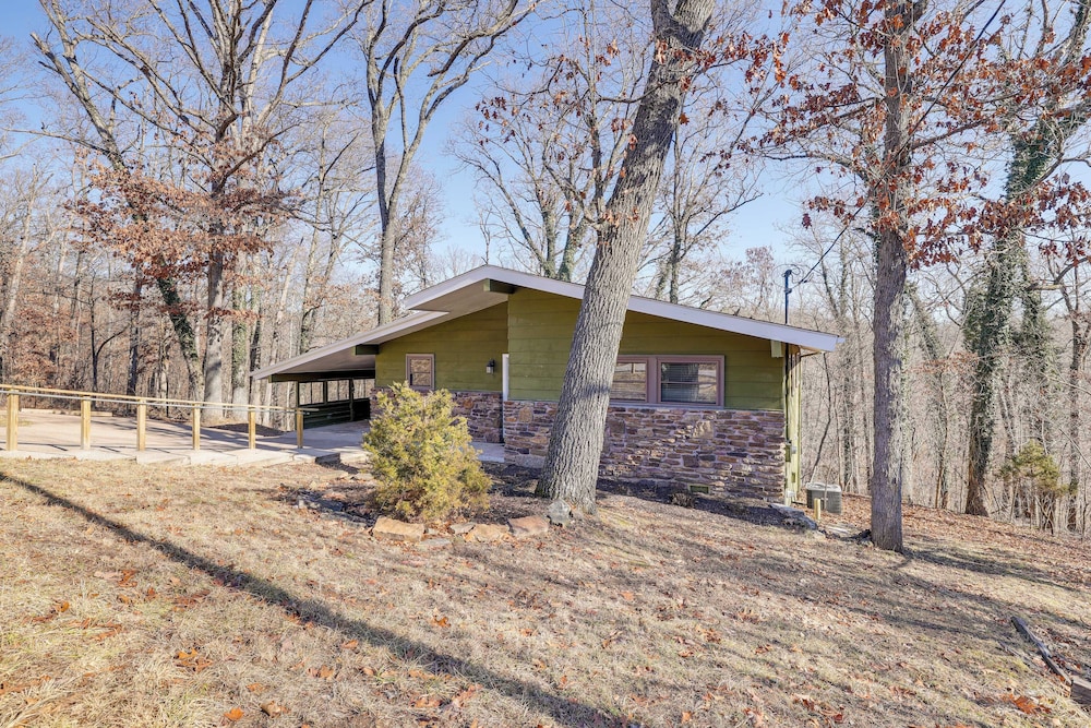 Woodsy Bella Vista Vacation Rental w/ Game Room! view 2