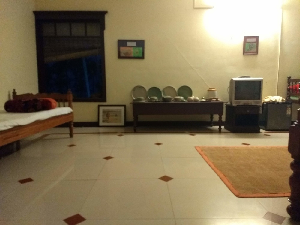 Blooming Bay - Clifftop Beach Resort