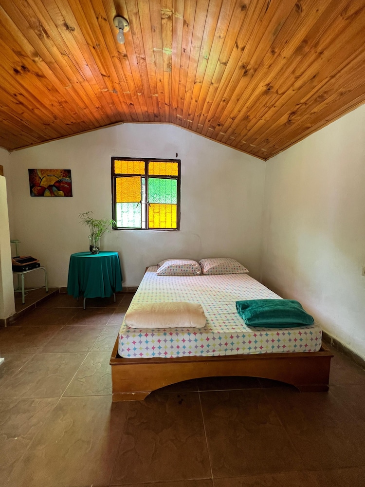 Bahareque Hostal