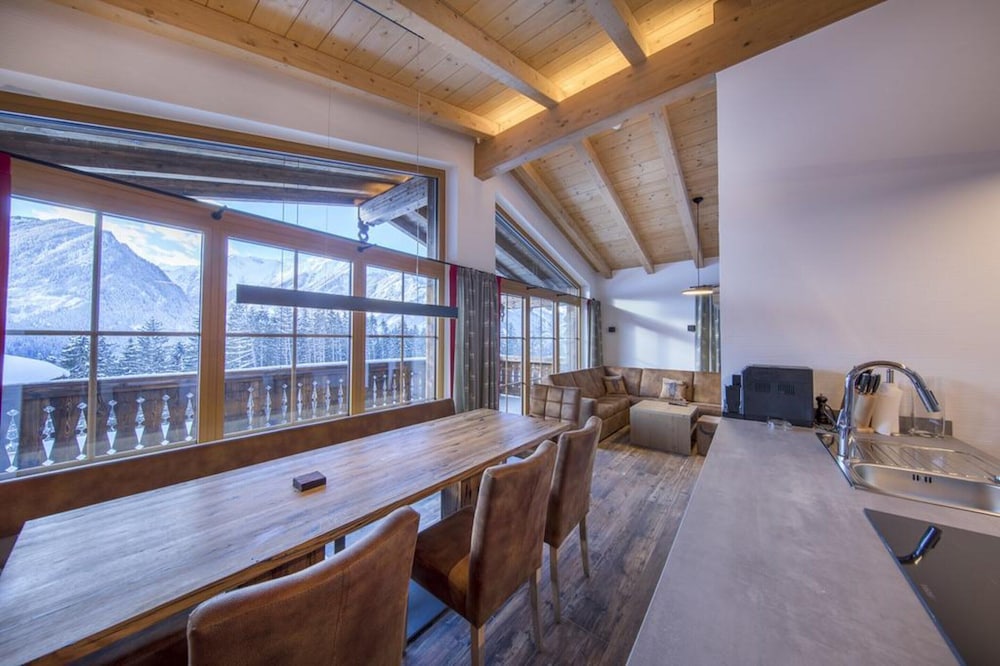 Chalet With Shared Swimming Pool