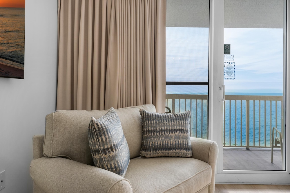 Pelican Beach Resort 1207