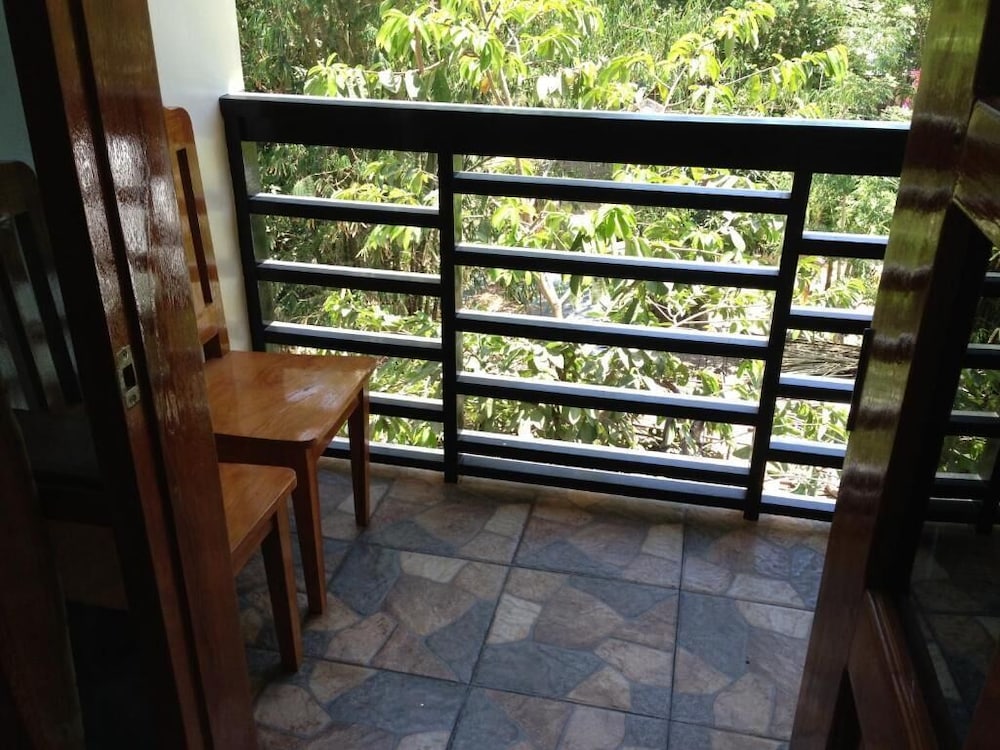 Citrine Tourist Travel Lodge