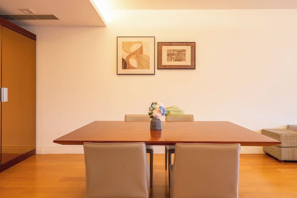 Tyms Family 2BR 1BA Apt Xujiahui Center