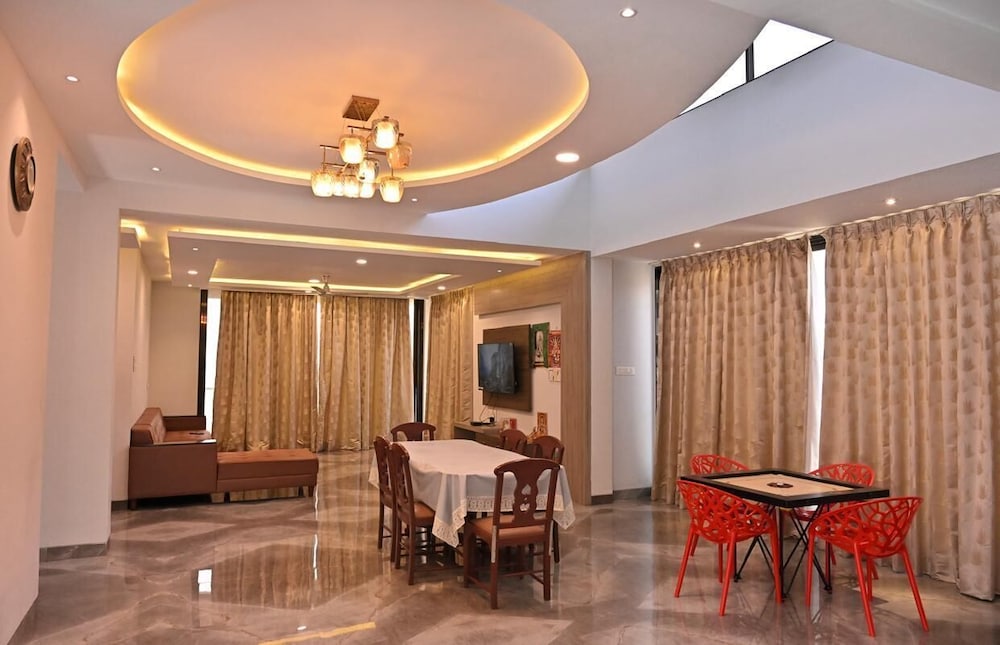 Shreejee Villa