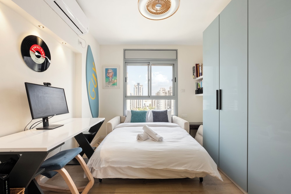 Poleg Beach Seaview Stay by Sea N' Rent