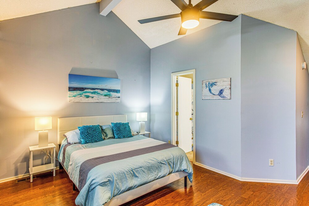 Golf, Gamble & Deep-sea Fish: Little River Condo