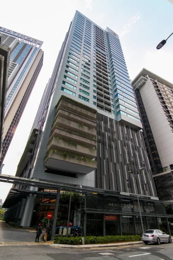 Summer Suites Residences By Plush