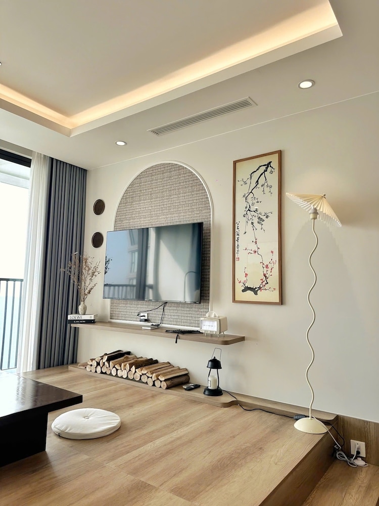 Sakura Homestay - Landmark Ecopark